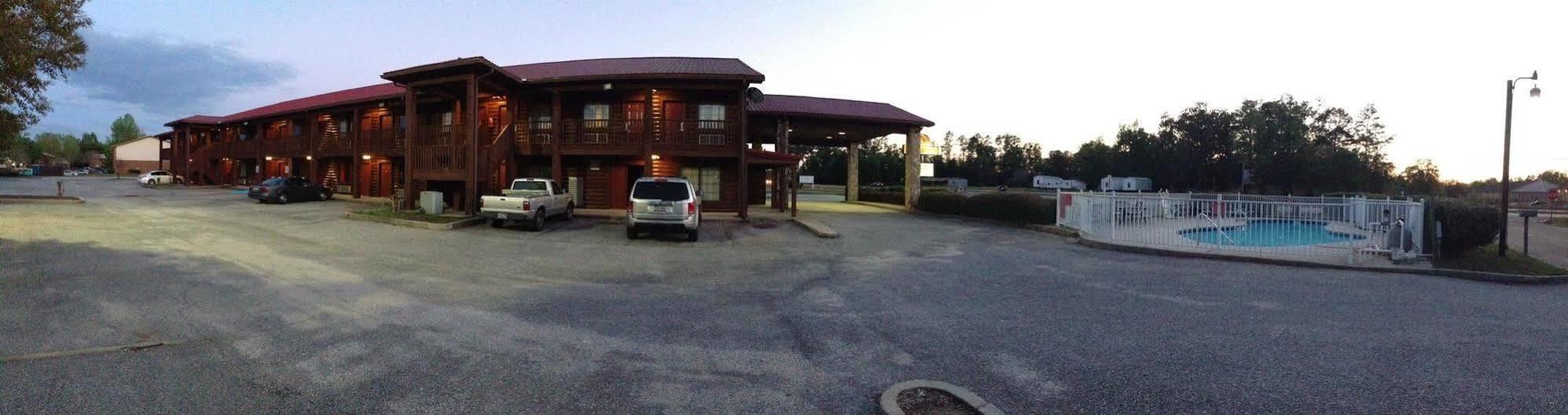 Log Cabin Inn Bay Minette Екстер'єр фото