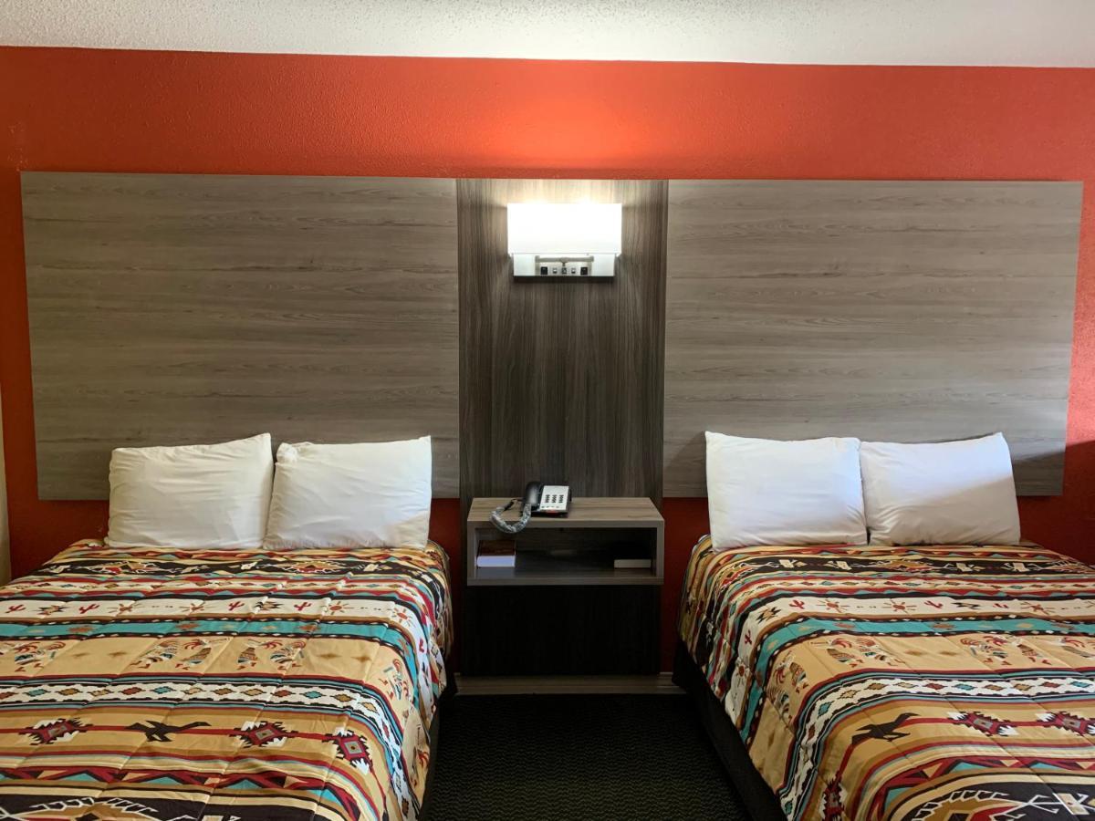 Log Cabin Inn Bay Minette Екстер'єр фото