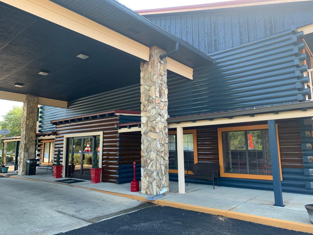 Log Cabin Inn Bay Minette Екстер'єр фото